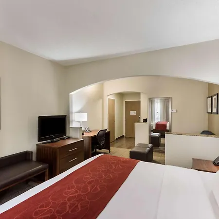 Comfort Suites Monroe Exterior photo