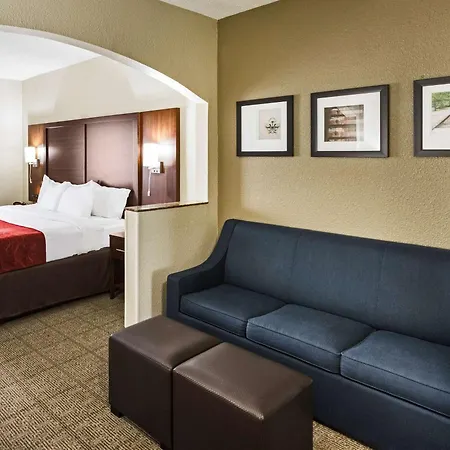 Comfort Suites Monroe Exterior photo