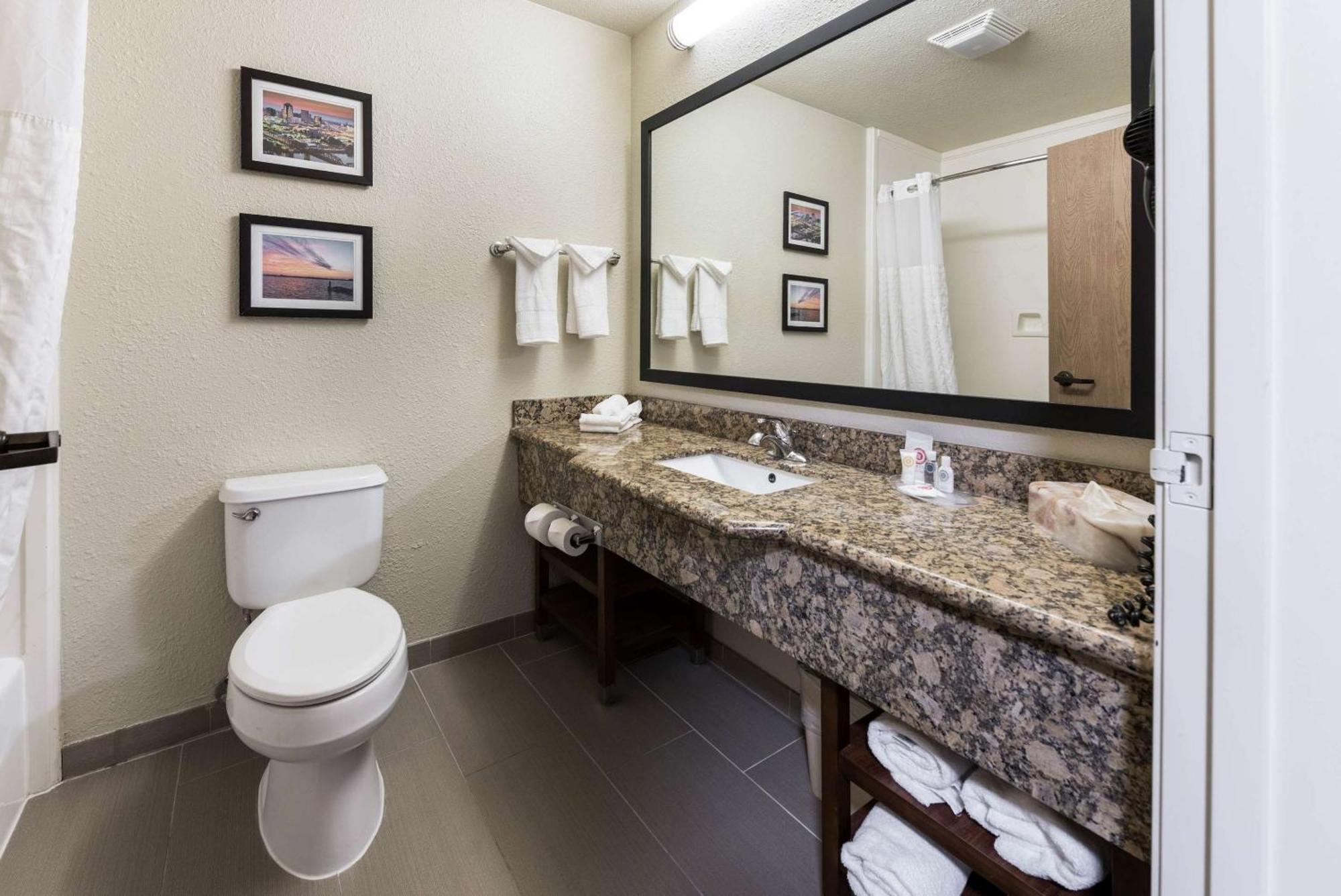 Comfort Hotel Monroe